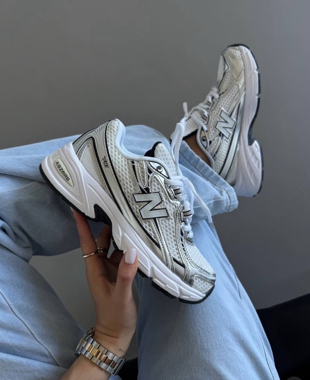 NEW BALANCE 740