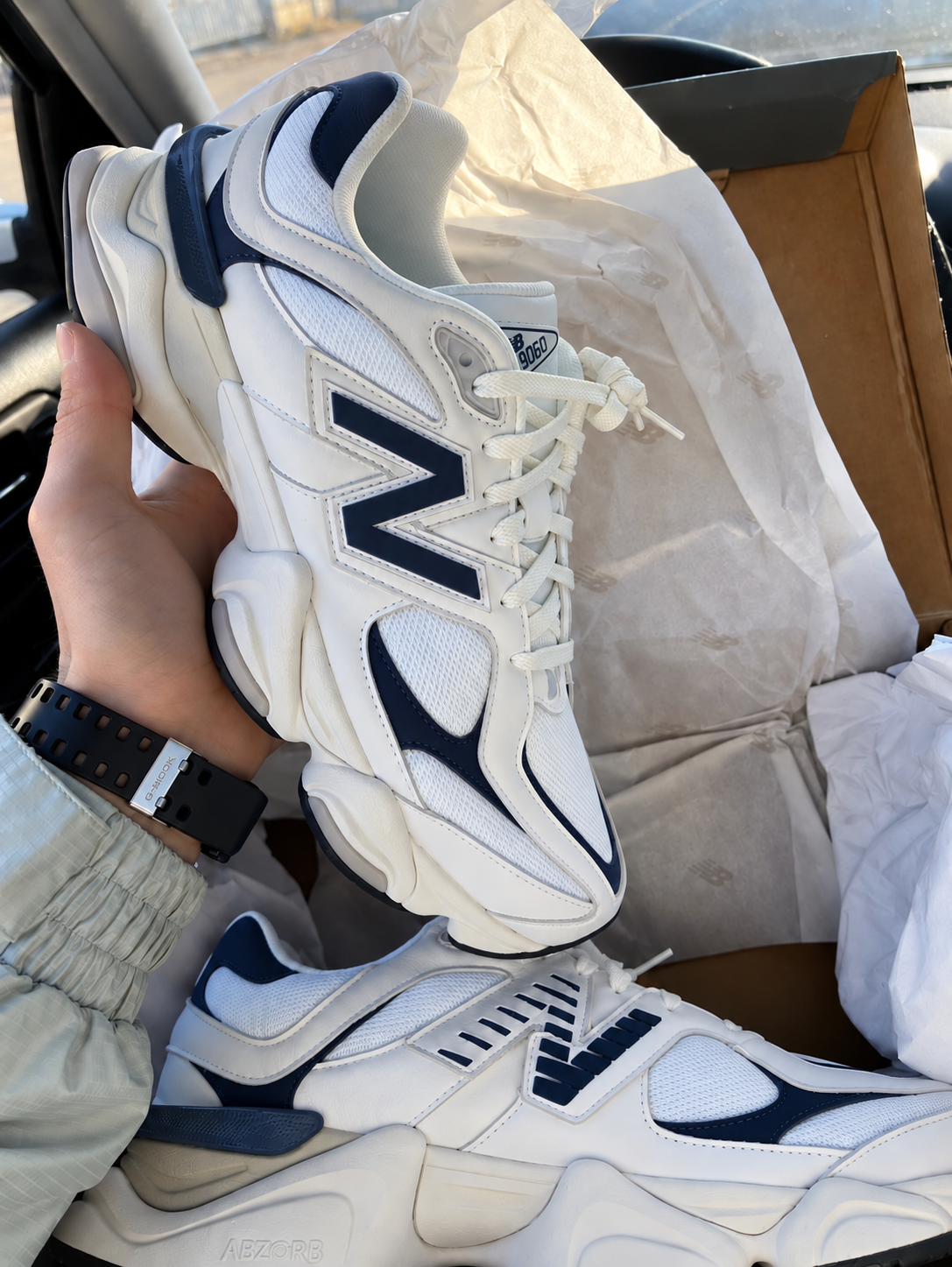 9060 white and blue